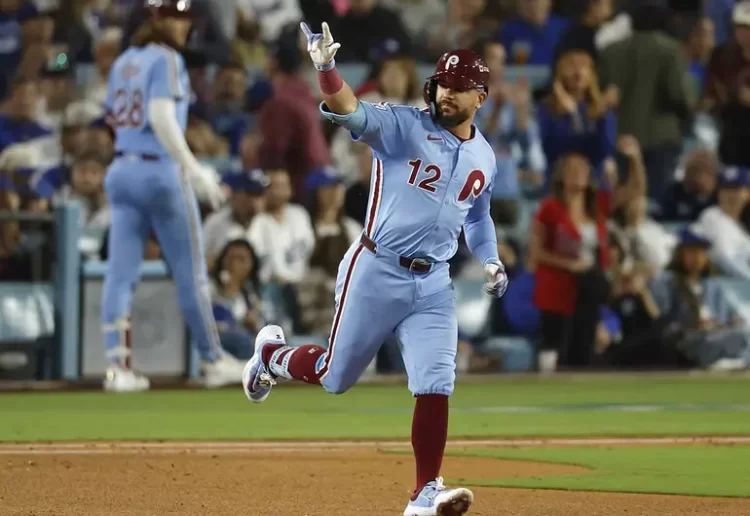 Filis ganan 8-1 y frena a Dodgers y habrá cuarto juego