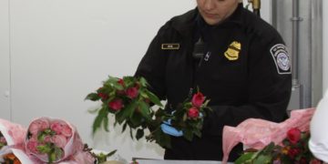 EU revisa millones de flores, por el Día de San Valentín