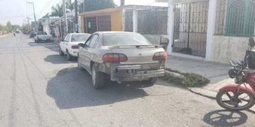 Motociclista se estrella con automóvil en Colonia Libertad