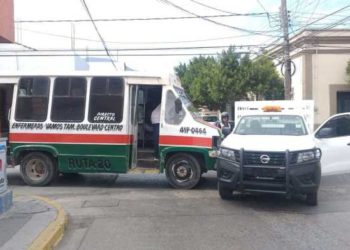 Pasajeros de Microbús se lesionan en accidente
