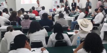 Capacitan en comunicación política y redes sociales a regidores del PRI