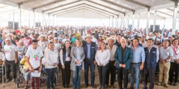 Llevan Gobierno de Tamaulipas y DIF servicios y apoyos a familias de Bustamante