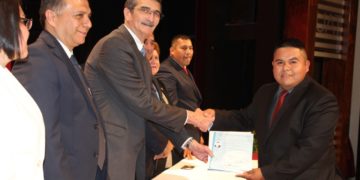 Preside Rector Suárez graduación en la Facultad de Ingeniería de Tampico