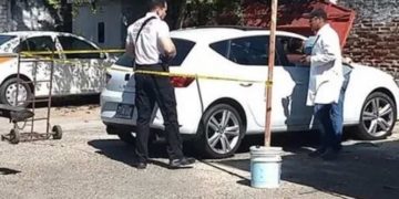 Papá olvida a su bebé dentro de vehículo y muere asfixiado