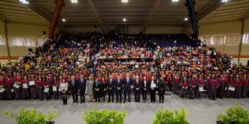 Gradúa UAT a egresados de la Facultad de Derecho Victoria