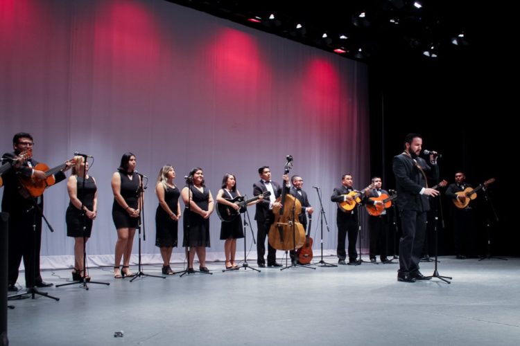Realiza UAT festival artístico del Amor y la Amistad en el Campus Tampico