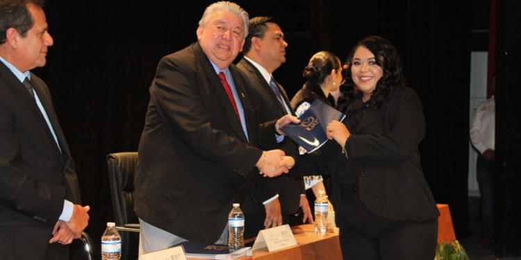 Entrega la FCAT-UAT la generación 2019-3 de licenciatura en Tampico