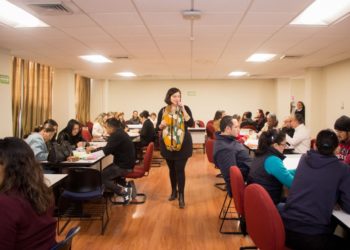 Imparte UAT a estudiantes talleres de creatividad y empleabilidad