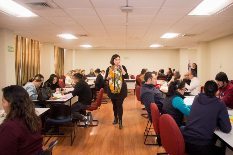 Imparte UAT a estudiantes talleres de creatividad y empleabilidad