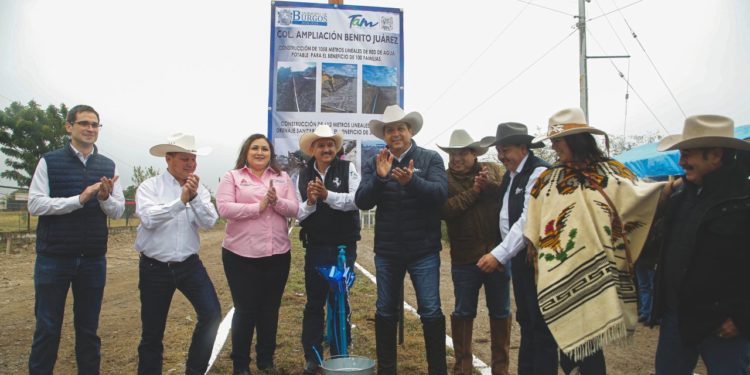 Cabeza de Vaca entrega Parque de Bienestar en Burgos en 271 Aniversario