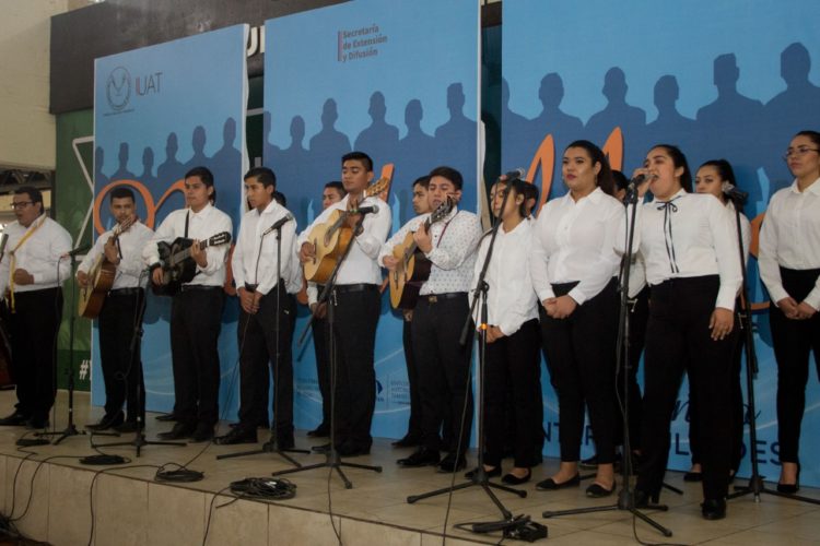 Celebra UAT encuentro de rondallas de Facultades y Escuelas