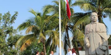 Realiza UAT en Tampico ceremonia del Día de la Bandera
