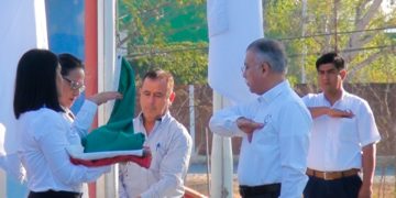 Rinde UAT en el Campus Victoria homenaje a la Bandera