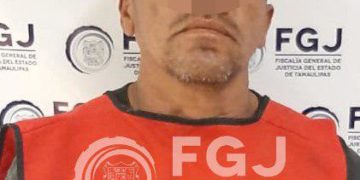 Vinculan a proceso a Roberto “D” por posesión de auto robado