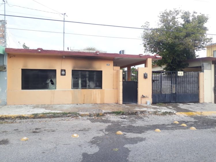 Maestros salvan de morir calcinada a abuelita