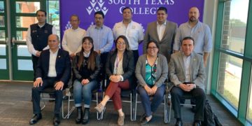 Estrecha UAT vínculos con el South Texas College