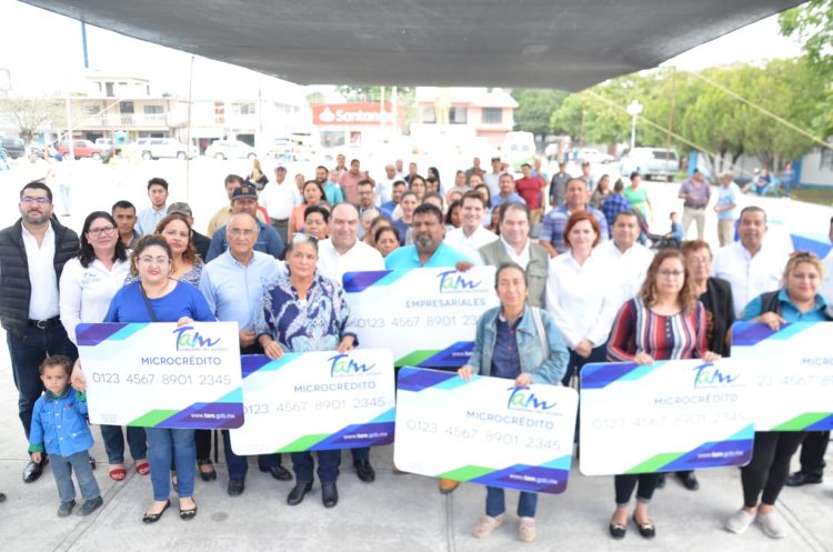 Entregan créditos a microempresas de San Fernando