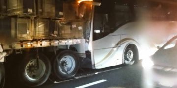 Dos muertos y 15 heridos deja accidente en la México-Cuernavaca