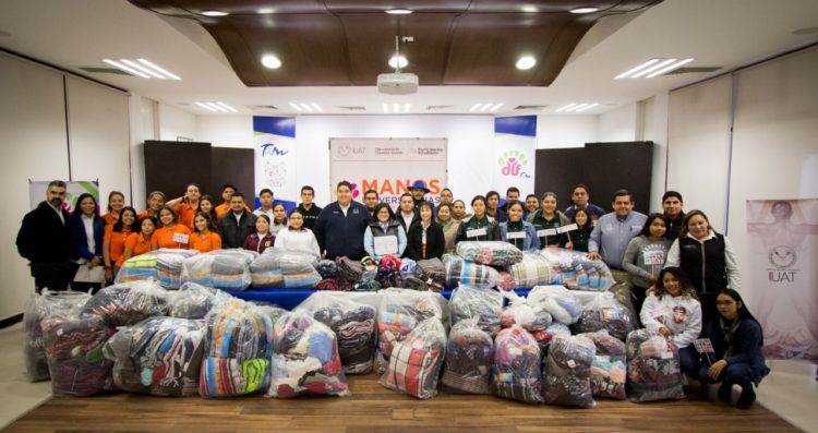 Entrega UAT donativo de cobijas y ropa de invierno al DIF-Tam