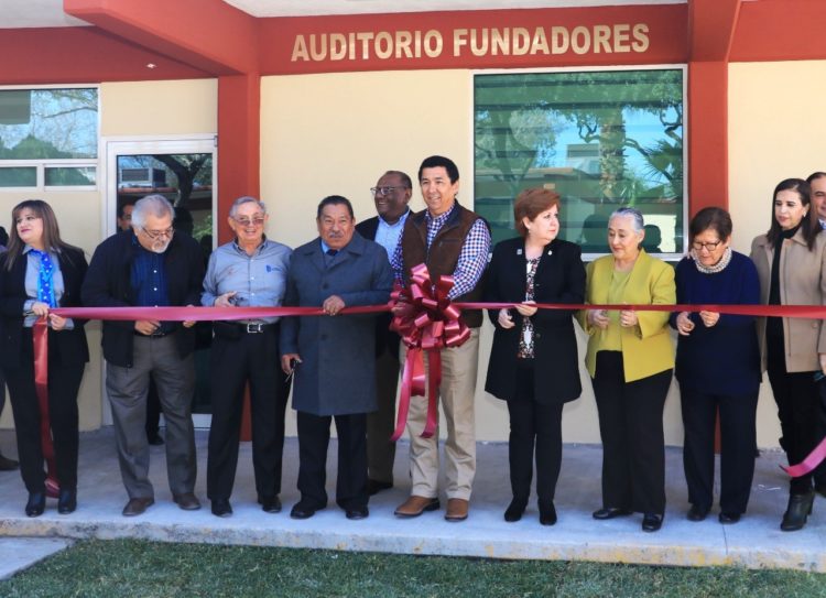 Inaugura Alcalde Mario López auditorio Fundadores en el TecNM