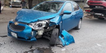 Carambola vehicular en la Col. Mariano Matamoros