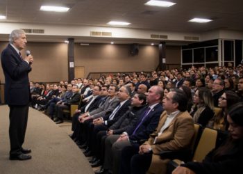 Noel Ramírez Padilla dicta en la UAT conferencia “Ser Etico sí es Rentable” 