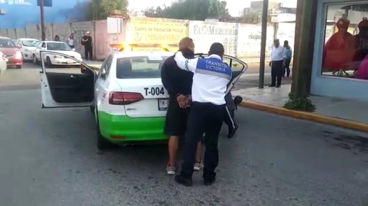 Motociclista ocasiona persecución