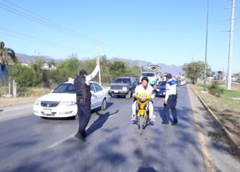 Se lesiona mujer en aparatosa carambola
