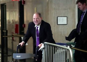 Regresa acusadora de Weinstein a juicio