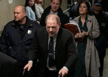 Revelan empleados disculpa de Weinstein