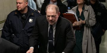 Revelan empleados disculpa de Weinstein