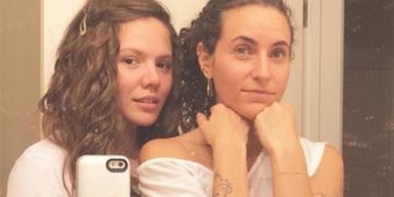 Presenta Joy a su esposa