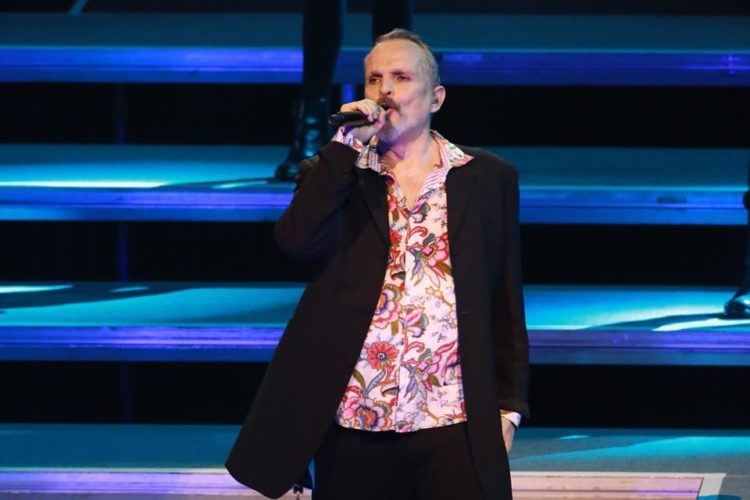 Niega Bosé tener un nuevo amor