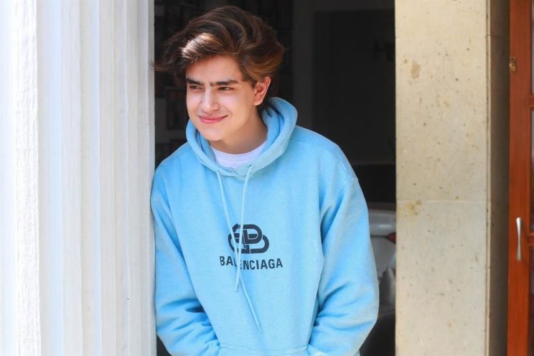 Rechaza colgarse de Trevi