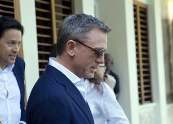 Cancelan premier de James Bond en China