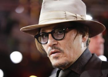 Niega Depp abuso a Heard