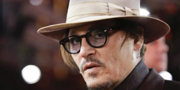 Niega Depp abuso a Heard