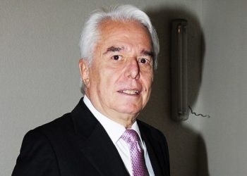 Denuncian a Enrique Guzmán por comentario “racista”