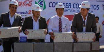 Colocan primera piedra del nuevo edificio de la CMIC en Matamoros