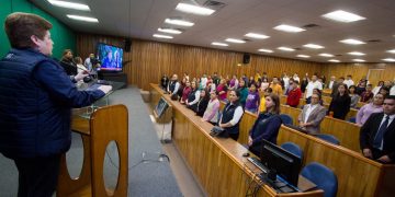 Fortalece UAT enseñanza de lengua de señas mexicana