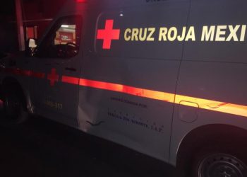 Motociclista se estrella con ambulancia