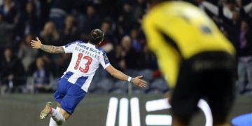 Sufrida victoria del Porto