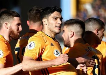 Anota mexicano Jiménez en triunfo de los Wolves