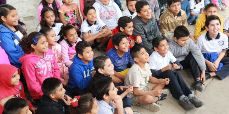 Llevan programa “Estás a Tiempo”, a Primaria “Alberto Carrera Torres”
