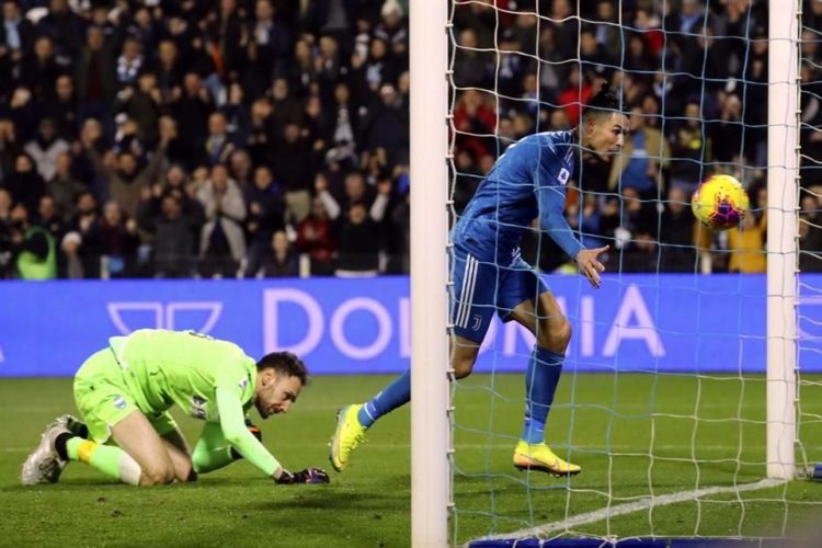 Llega CR7 a 11 partidos anotando