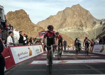 Supenden Tour de Emiratos Arabes