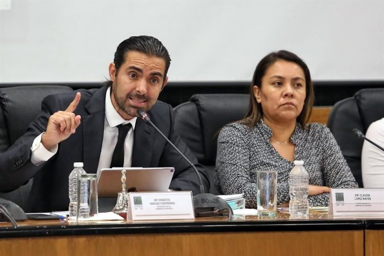 Piden cabeza de Ana Guevara