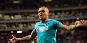 Pita “La Máquina” de visita sobre las Chivas