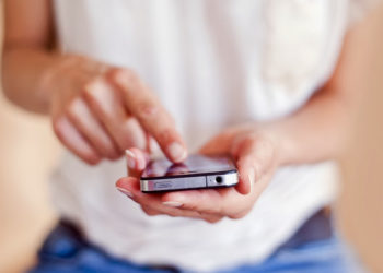 1 de cada 10 parejas utilizan apps para espiar a sus parejas