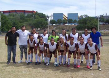 Pasa Ciencias a finales de futbol UAT